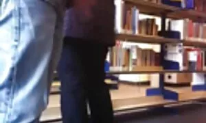 سبزه لعنتی با جوانان بزرگ در عكس كس و كون شیرجه خود