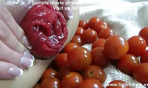 زن بیدمشک با سینه های بزرگ در دستشویی خودارضایی می کند عکس سکس کیرو کس