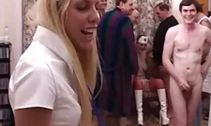 Cumshot دختر خوابیده در شیر عکس کون های بزرگ سکسی