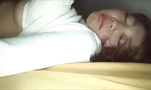 اشک عکس سکسی وکون سفید روسی و سیاه پوست در گربه اش